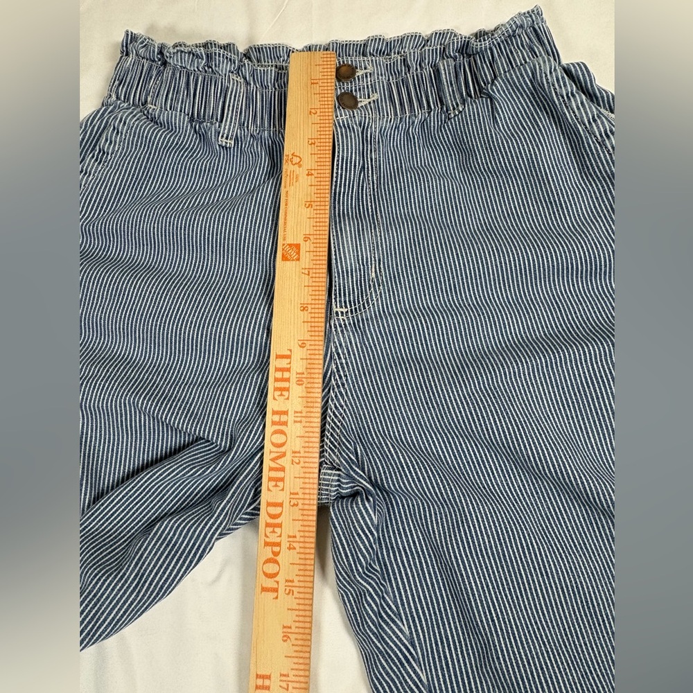 Universal Thread Blue  High Rise Jeans - Picture 7 of 9